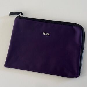 TUMI for Delta Purple Travel Storage Cosmetic Bag Zipper Pouch Toiletries